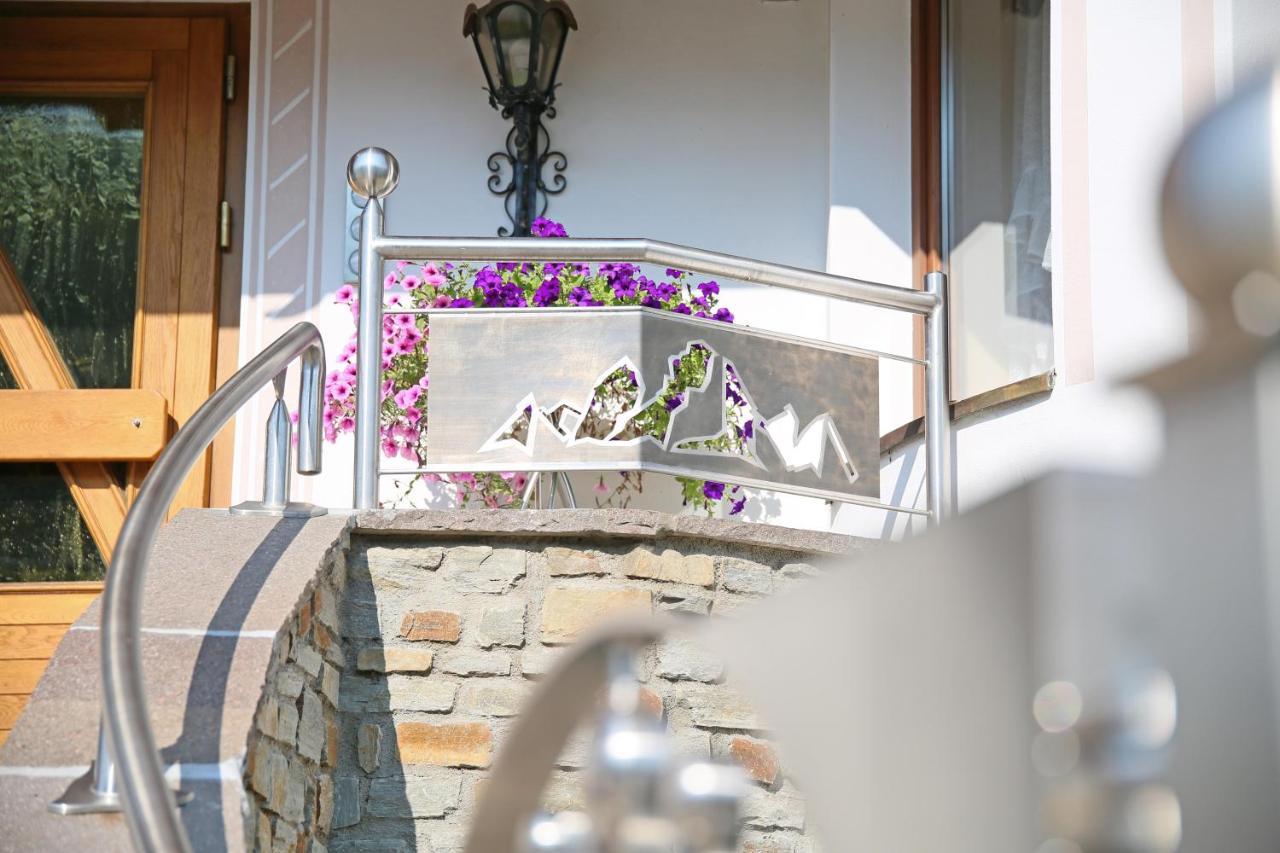 Pension Alpenhof B&B Colle Isarco Bagian luar foto