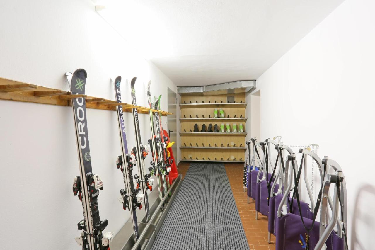 Pension Alpenhof B&B Colle Isarco Bagian luar foto