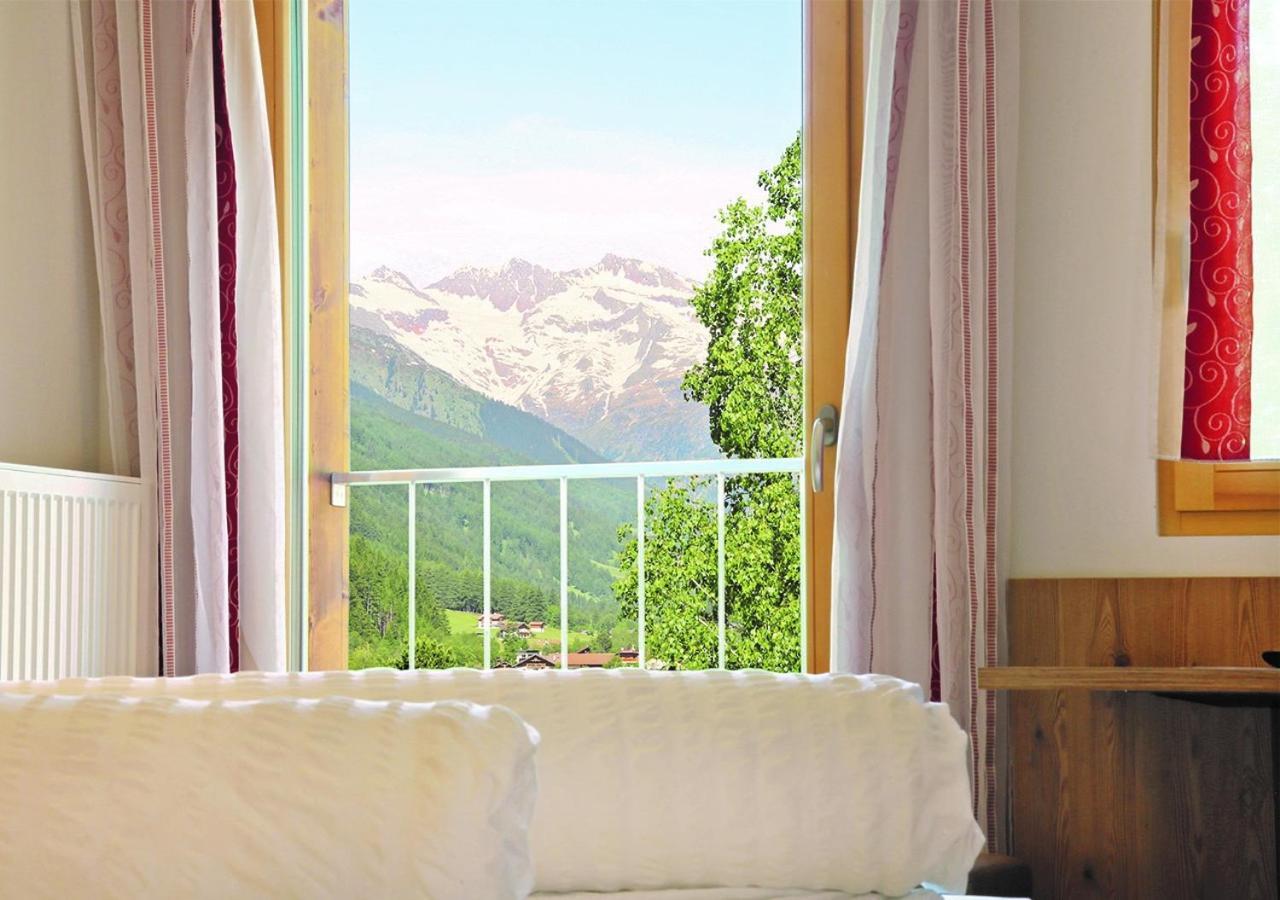 Pension Alpenhof B&B Colle Isarco Bagian luar foto