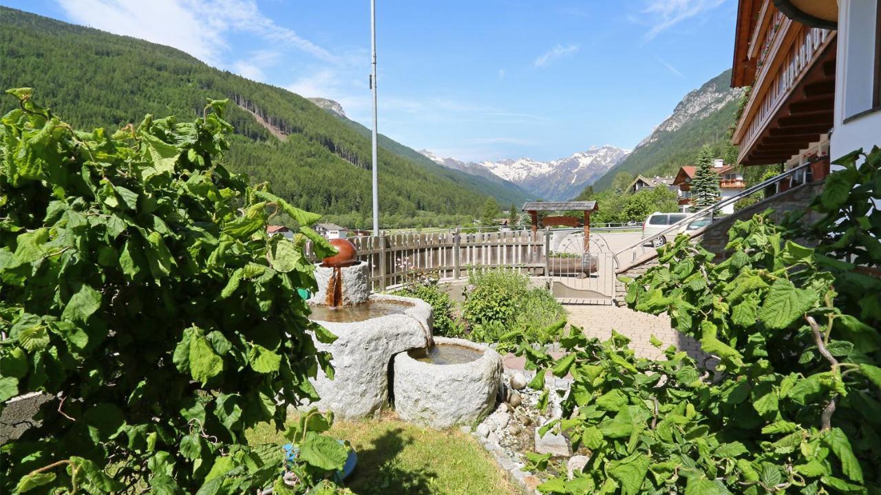 Pension Alpenhof B&B Colle Isarco Bagian luar foto