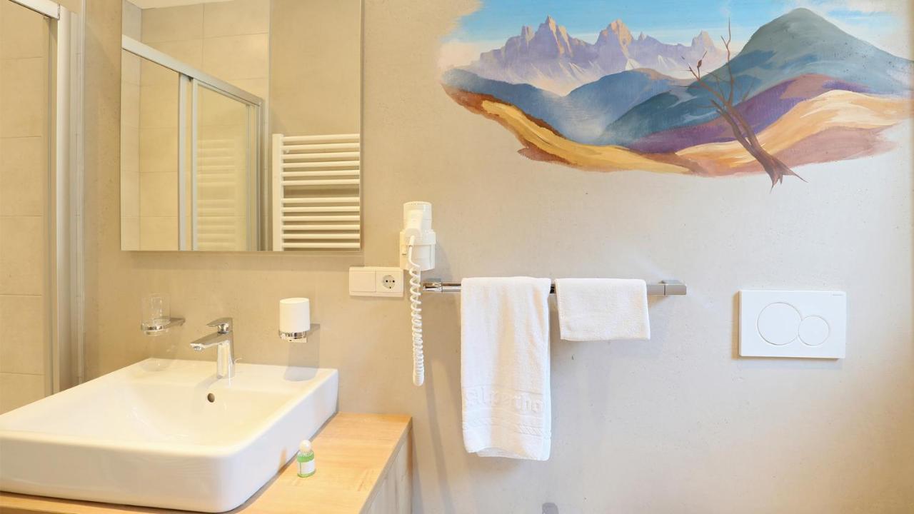 Pension Alpenhof B&B Colle Isarco Bagian luar foto