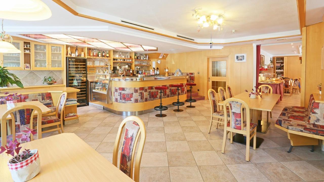 Pension Alpenhof B&B Colle Isarco Bagian luar foto