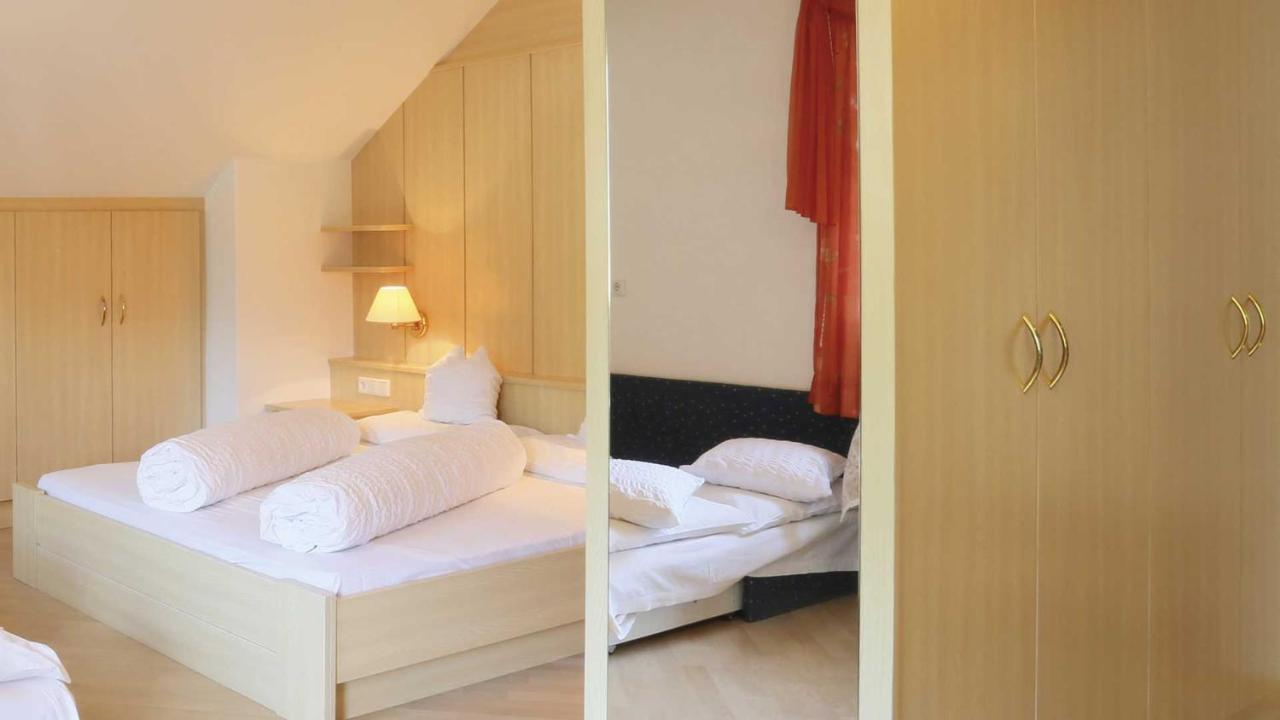 Pension Alpenhof B&B Colle Isarco Bagian luar foto